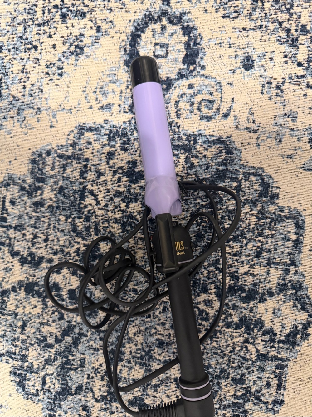Hot Tools Lavender Ceramic Curling Wand for Effortless Curls